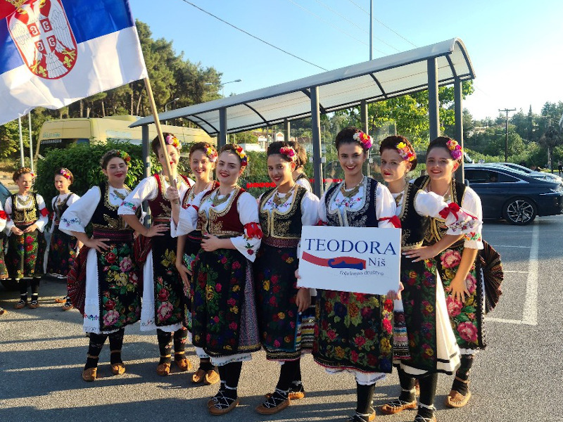 Folklorno drustvo Teodora devojke