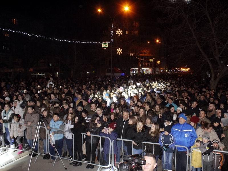 800x600 nova godina koncert