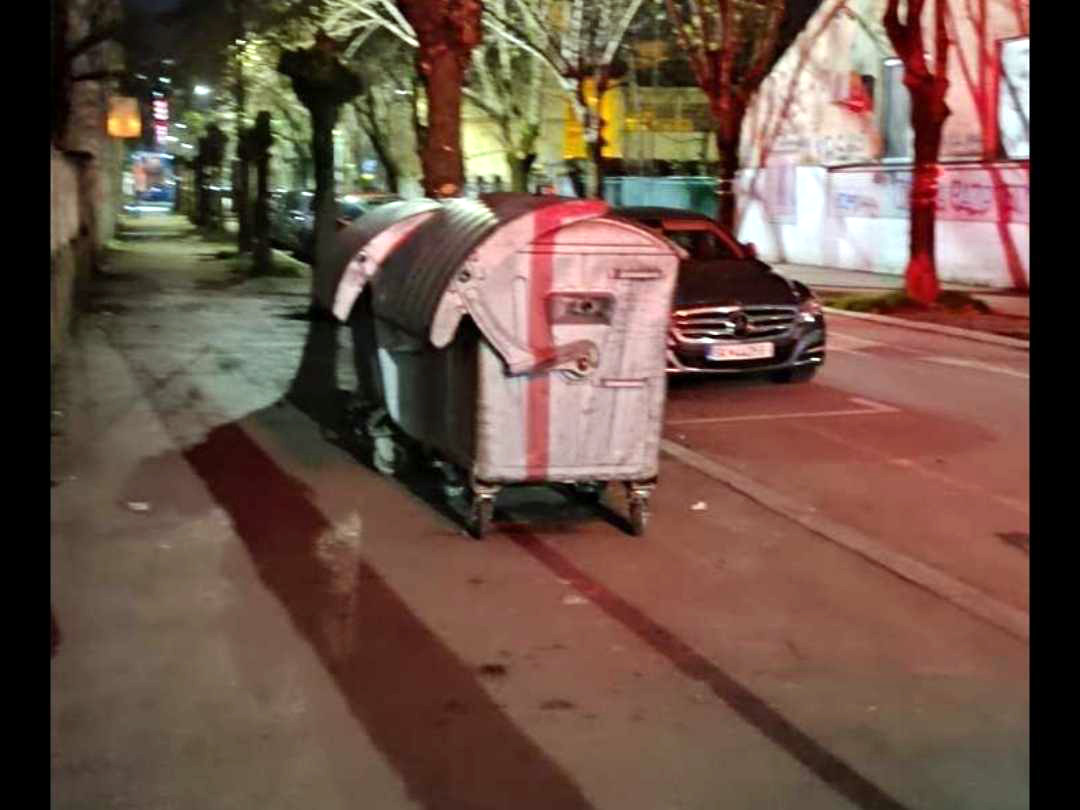 Kontejneri umesto smeca foto citalac Prijavi problem
