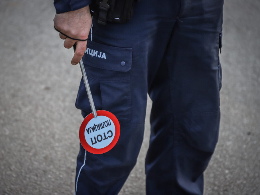 Policija STOP Kosta scaled
