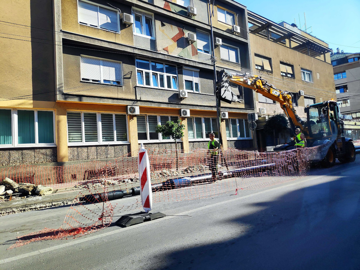 Rekonstrukcija toplovoda centar Nisa1 foto JV Jovana Stojanovic