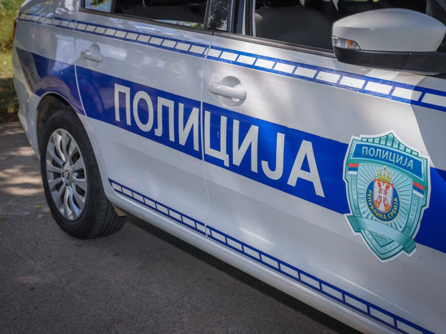 policija