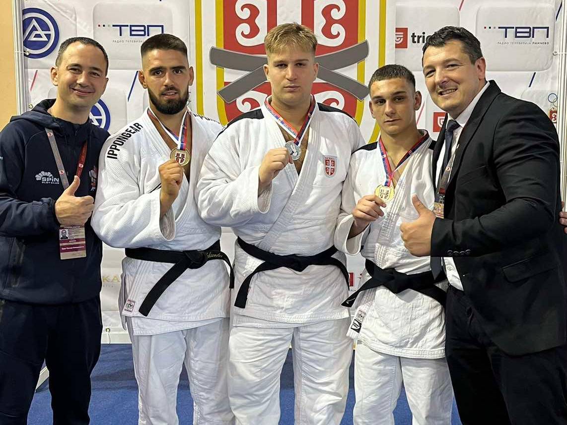 dzk kinezis medalje